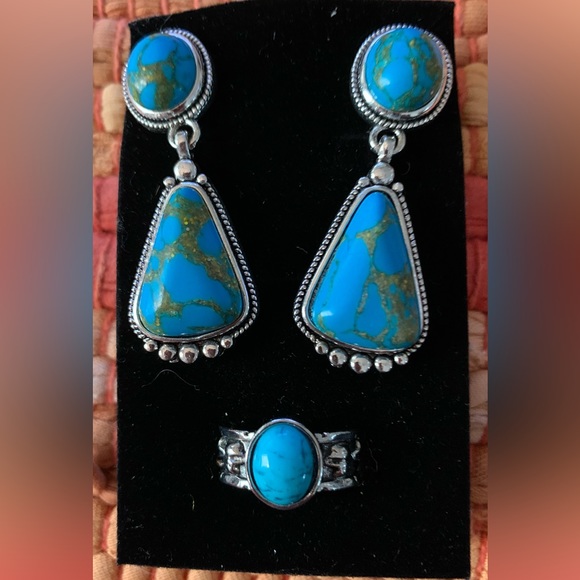 Faux Turquoise Pendant Earring & Ring Set - Picture 2 of 11